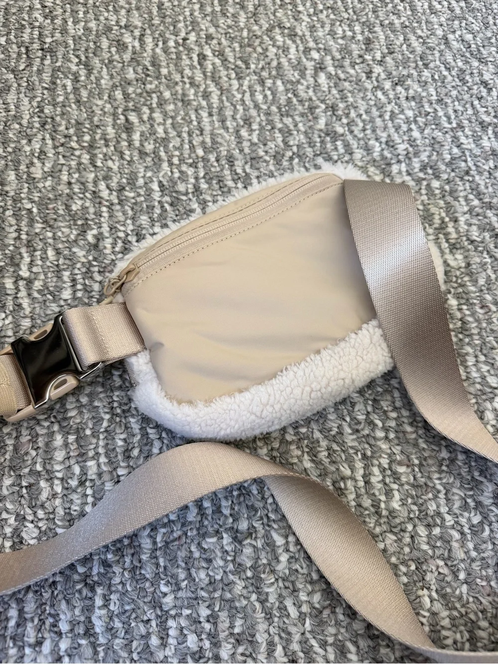 Lululemon Sherpa Belt Bag